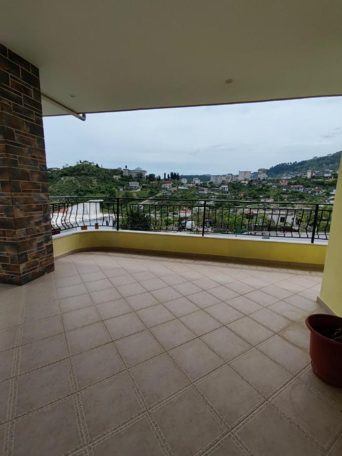 Cheerful 2 Bedroom Villa With Free Parking. Гирокастра Экстерьер фото